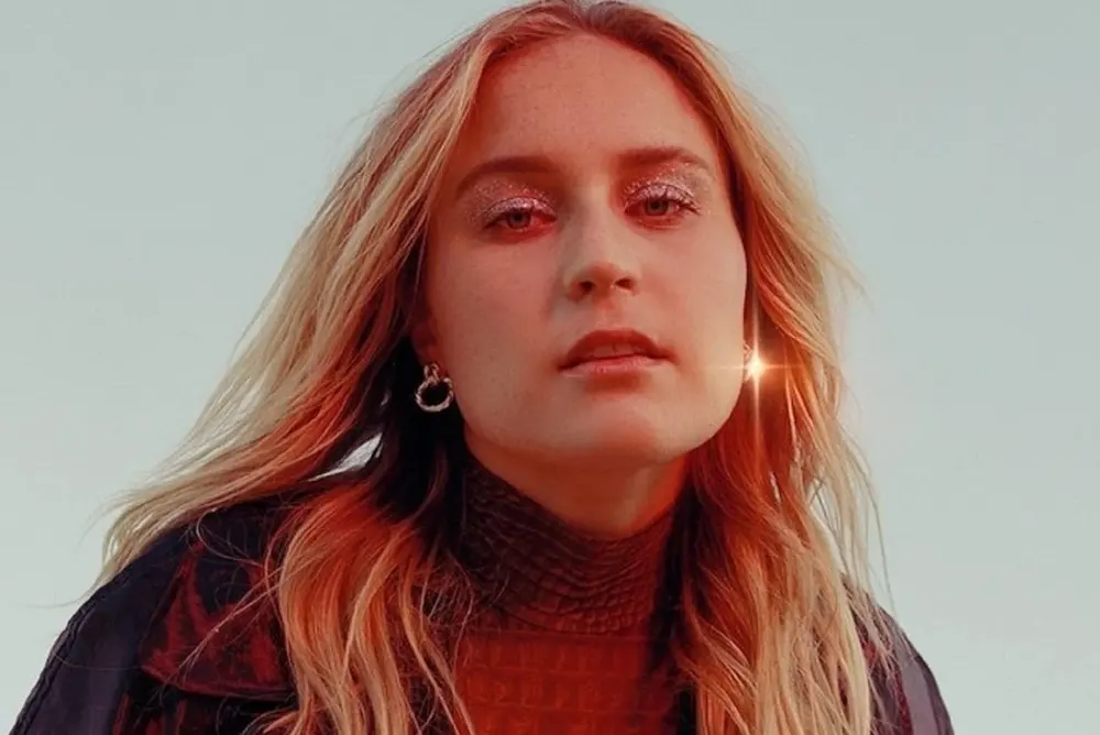 Holly Rankin (Jack River)