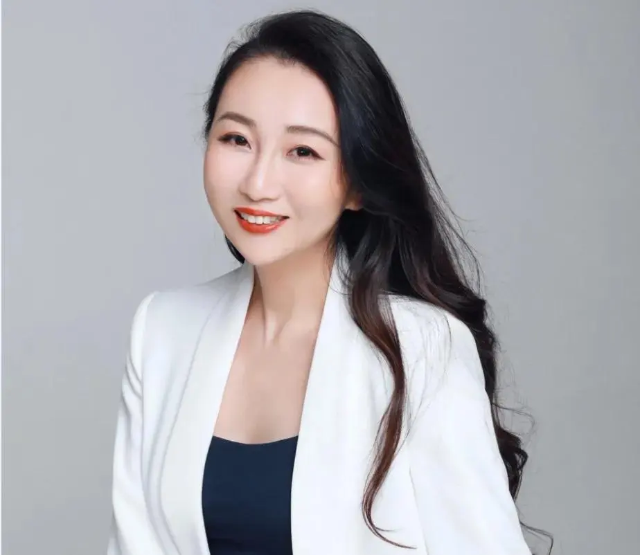 Angela Shi